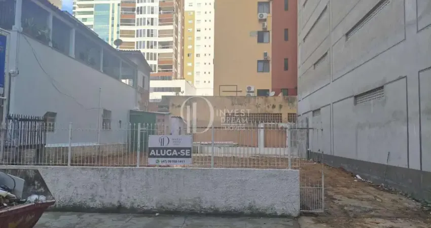 Terreno comercial para alugar na Rua 240, 197, Meia Praia, Itapema