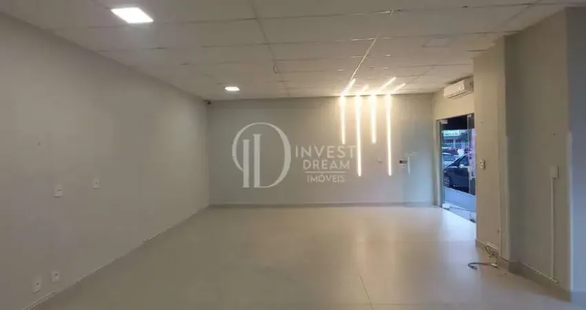Loja comercial com vitrine segunda avenida, Meia Praia, Itapema - SC