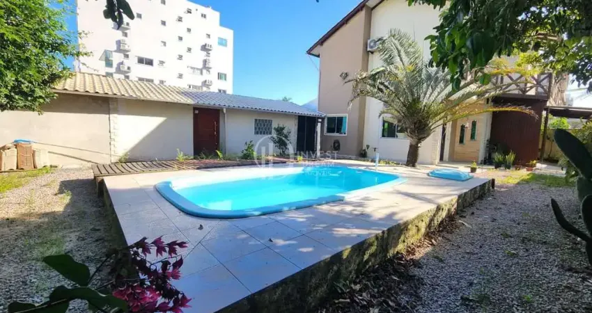 Casa comercial com piscina , Pereque, Porto Belo - SC
