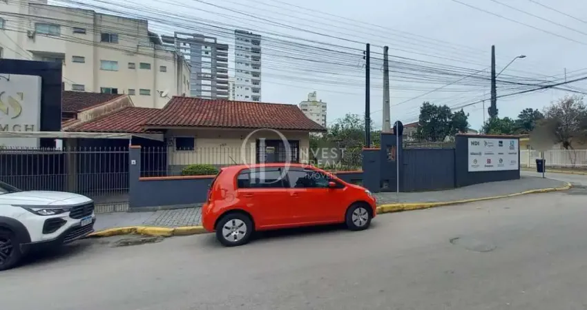 Casa com 5 quartos para alugar na Rua 284, 755, Meia Praia, Itapema