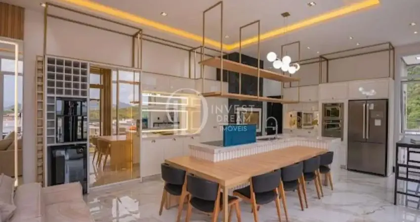 Casa com 3 quartos para alugar na Rua Ivo Rebello, 610, Santa Regina, Camboriú