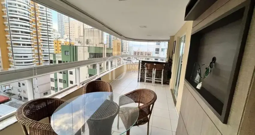 Apartamento com 4 quartos para alugar na Rua 232/234, 370, Meia Praia, Itapema