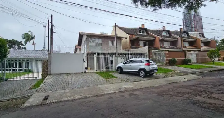 Casa em condomínio fechado com 3 quartos para alugar na Rua Domingas Nicco, 140, Mossunguê, Curitiba