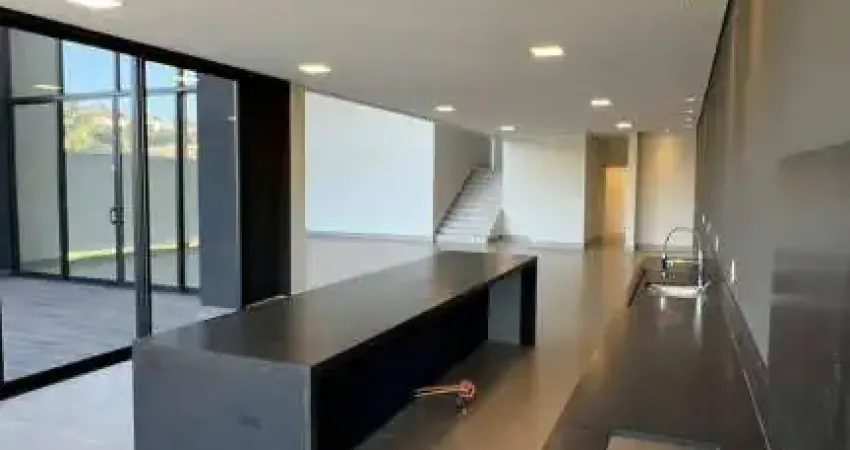 Linda Casa Alto Padrão á venda - Condomínio Portal Bragança  !