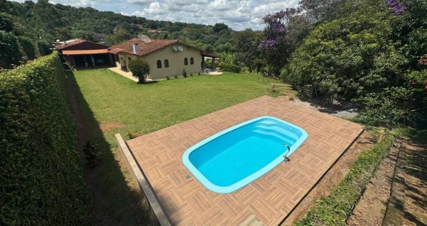 Maravilhosa Chácara á Venda ! Localizada no Bairro Campo Novo
