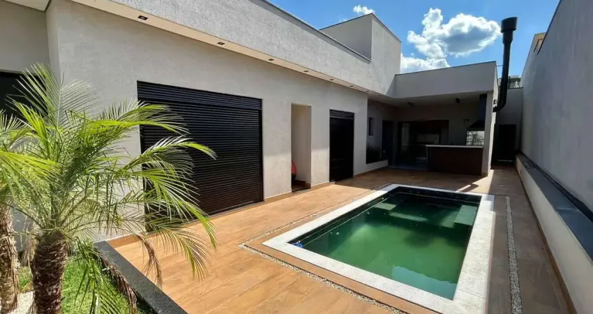 Linda Casa á venda no Condomínio Euroville II - Bragança Paulista SP.