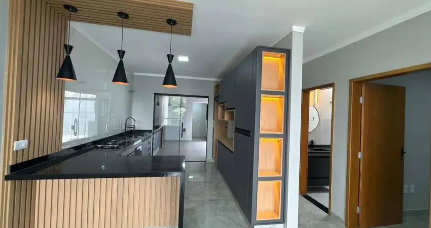 Ótima Casa Assobradada para Venda! Bairro Villa Verde - Bragança Pta SP.