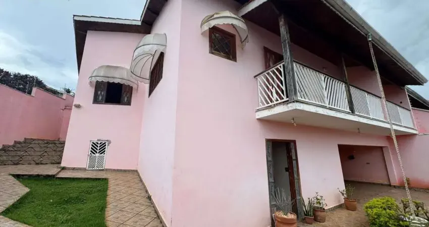 Linda Casa Sobradada a venda! Jardim São José - Bragança Paulista SP.