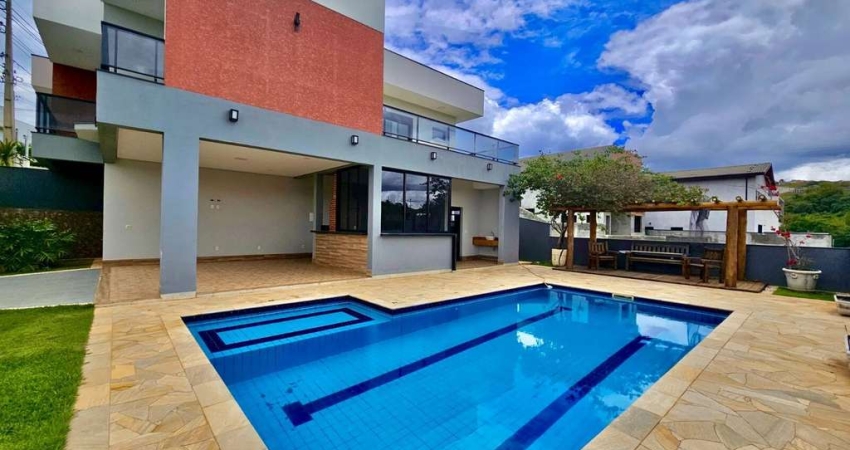 Maravilhosa Casa p/ Venda e Locação! Condomínio Villa Real de Bragança.