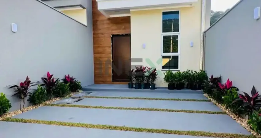 Casa térrea 2 dormitórios 1 vaga Bairro Cedros - Camboriú