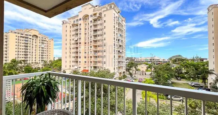 Apartamento à venda todo reformado e decorado de 73m² com 3 quartos sendo 1 suíte e 1 reversível cozinha planejada 2 vagas de garagem 1 coberta