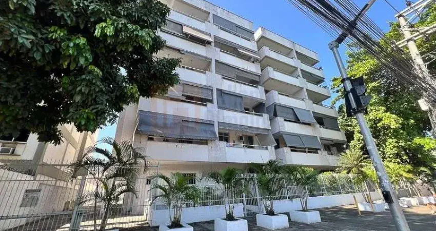 Excelente Apartamento Reformado à Venda na Freguesia de 50m² Com 1 Suíte com armários Sala para 2 Ambientes Cozinha Planejada 1 Vaga de Garagem
