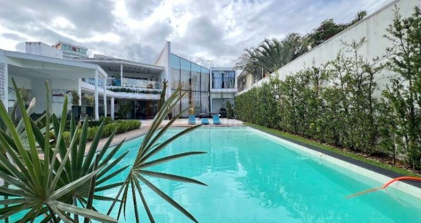 Magnífica Casa Decorada e Mobiliada à Venda no Condomínio Novo Leblon Barra da Tijuca de 980m²  4 Suítes Sendo 1 Master Piscina Sauna Varanda Gourmet