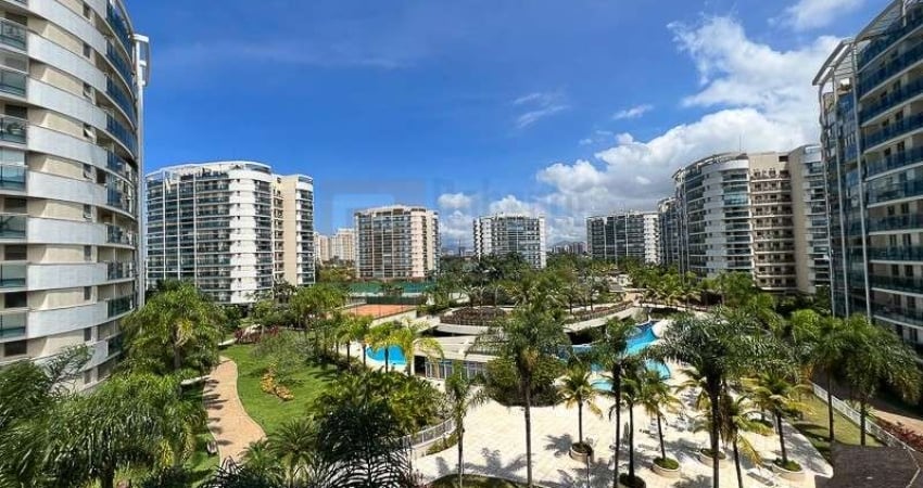 Apartamento para Aluguel Locação no Condomínio Santa Mônica Jardins Club Barra da Tijuca de 233m² com 4 Suítes Sala 3 Ambientes  3 Vagas de Garagem