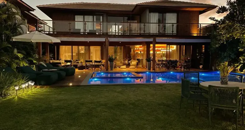 Casa a venda em Praia do Forte composta por 6 suítes