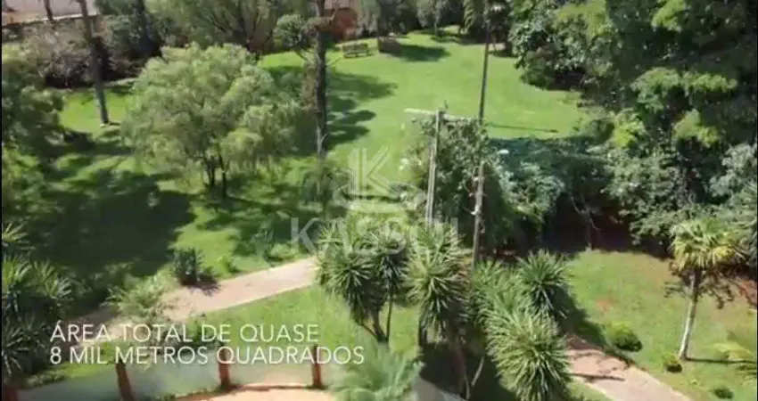 Chácara  urbana com estilo colonial, oportunidade para investidores.