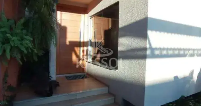 Casa térrea com 1 suite e 2 quartos no Jardim Veneza  sobra de terreno