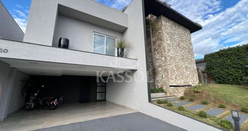 Sobrado no Condominio Treviso com 2 suites e 2 quartos, area gourmet, piscina
