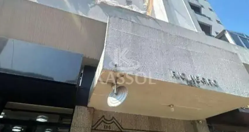 Apartamento com 01 suíte e 02 quartos no Centro de Cascavel