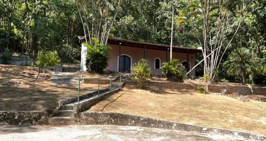 Sítio à Venda - Refúgio de Paz e Natureza com Documentação Regularizada