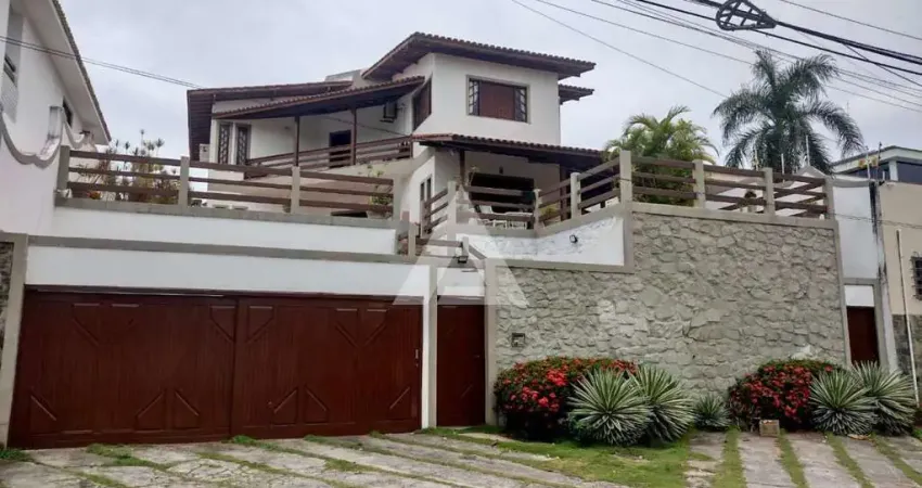 Casa no Itaigara com 4 quartos e 1 suíte, 412m² à venda por R$ 2.500.000,00
