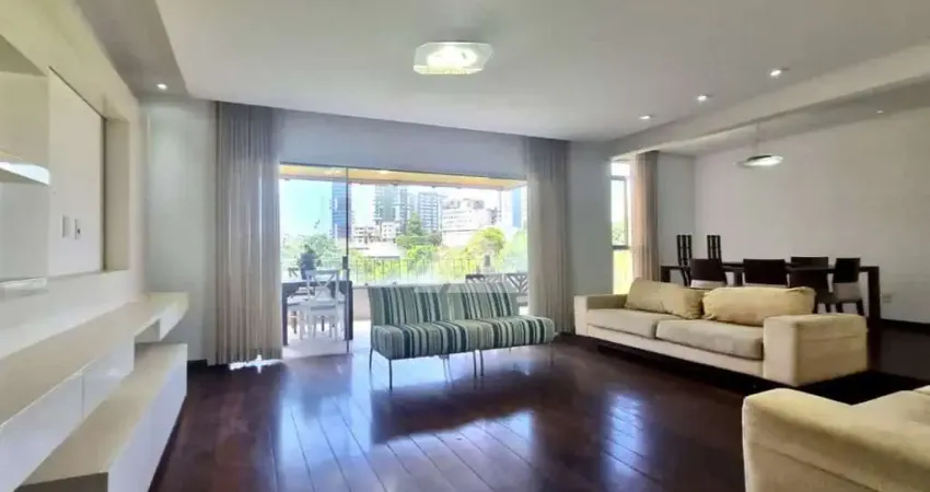 Apartamento na Ondina com 4 quartos e 3 suítes, 211m² à venda por R$ 750.000,00