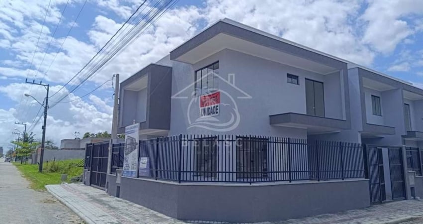 Sobrado de esquina à venda em Balneário Piçarras/Itacolomi