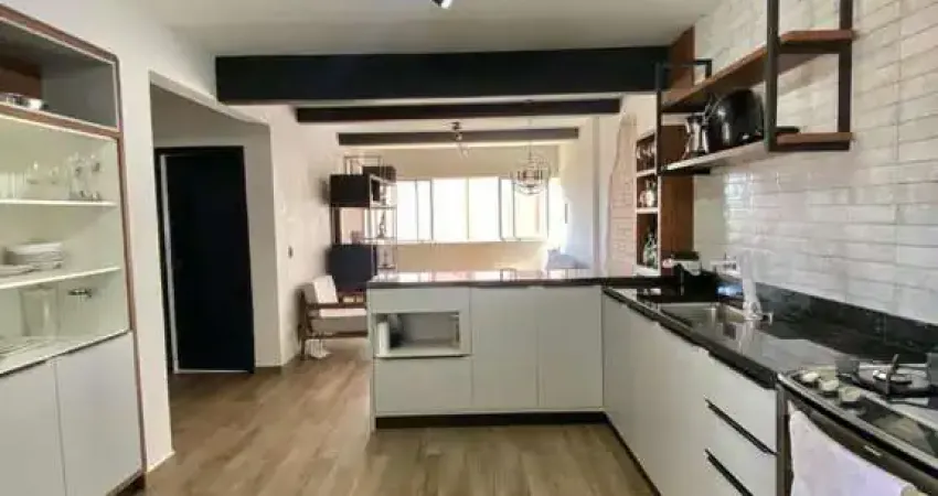 Apartamento 100 metros do mar - 1 suíte + 2 dormitórios - Balneário Piçarras/Centro