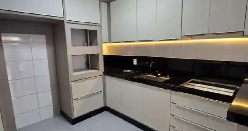 Casa à venda na Rua Bernardino Albino de Souza, 349, Centro, Balneário Piçarras