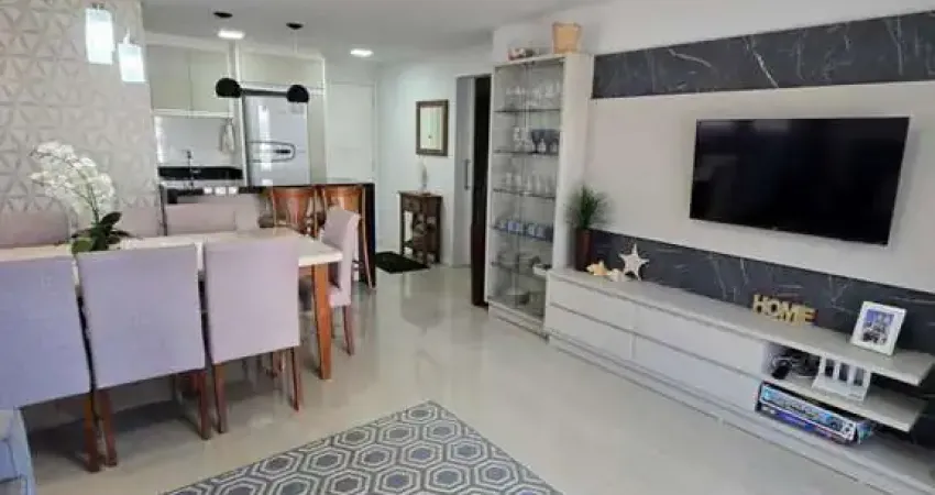 Morar bem e perto do mar! apartamento completo, mobiliado e climatizado.