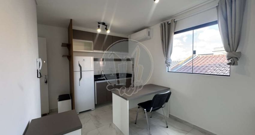 Apartamento com 1 quarto  para alugar, 26.81 m2 por R$1390.00  - Uberaba - Curitiba/PR