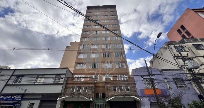 Apartamento com 1 quarto  para alugar, 37.50 m2 por R$1300.00  - Centro - Curitiba/PR