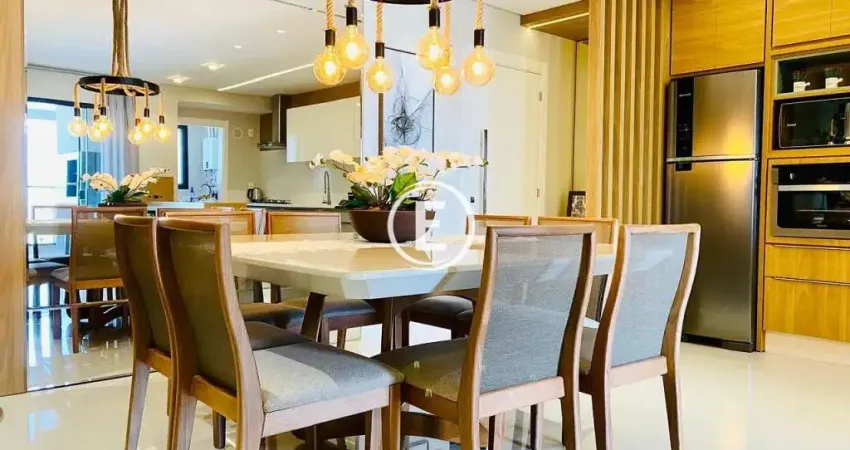 Apartamento à venda na Rua 207, Meia Praia, Itapema