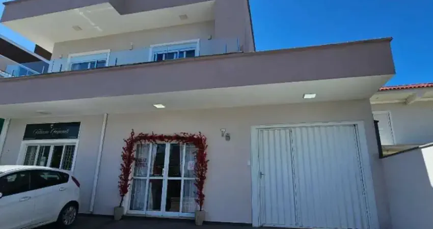 Casa com 3 quartos à venda na Rua Trieste, 1, Pagani, Palhoça