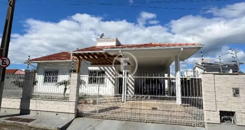 Casa com 3 quartos à venda na Rua José Mello, Aririu, Palhoça