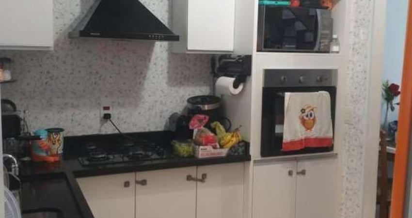 Sobrado em Condomínio para Venda em Mogi das Cruzes, Vila Caputera, 4 dormitórios, 1 suíte, 3 banheiros, 2 vagas