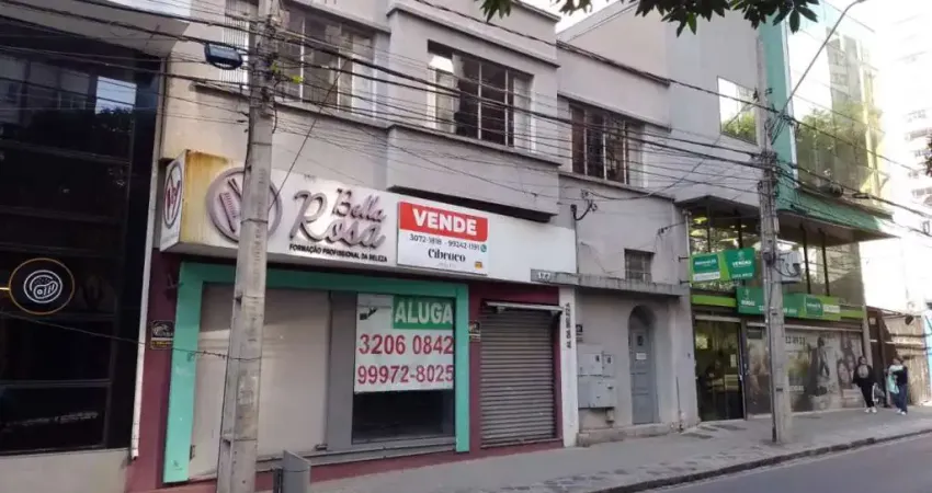 Prédio no Centro de Curitiba, de 700,00 m², próximo a Rui barbosa.