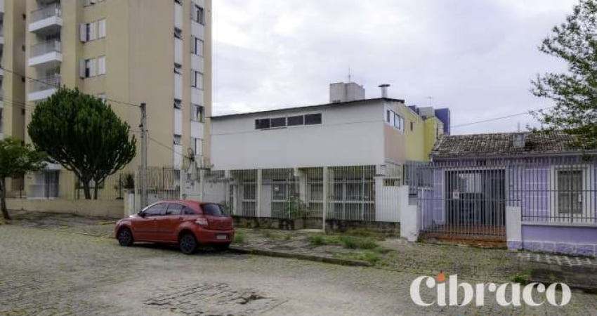 Casa Comercial no Mercês, de 308,00m²