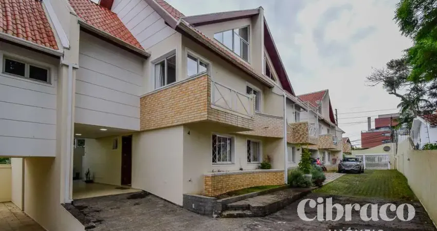 Sobrado com 3 quartos sendo 1 suítes no centro cívico - próx. shopping muller.