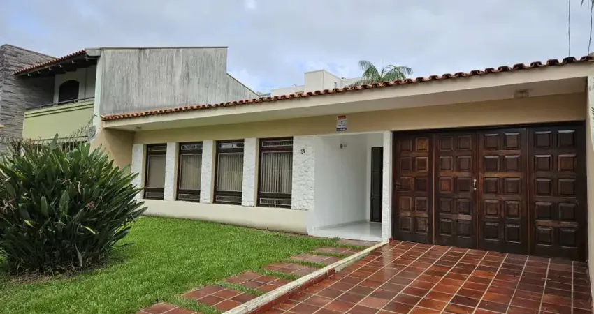 Casa com 4 quartos à venda na Rua Hildebrando Dulcio, 81, Bacacheri, Curitiba