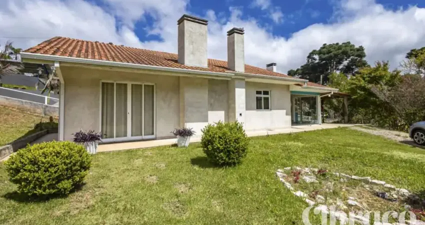 Casa térrea com 156m² em terreno de 2000m² a 5 minutos do centro de quatro barras