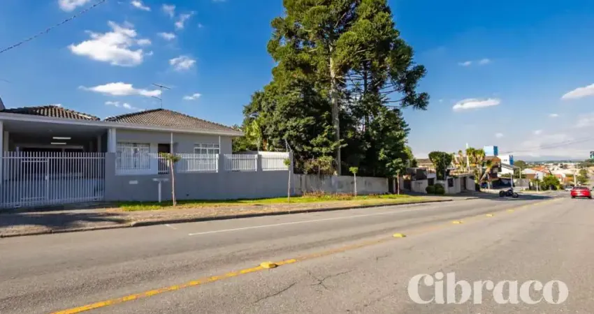 Casa com 3 quartos para alugar na Rua Antônio Meirelles Sobrinho, 777, Cajuru, Curitiba