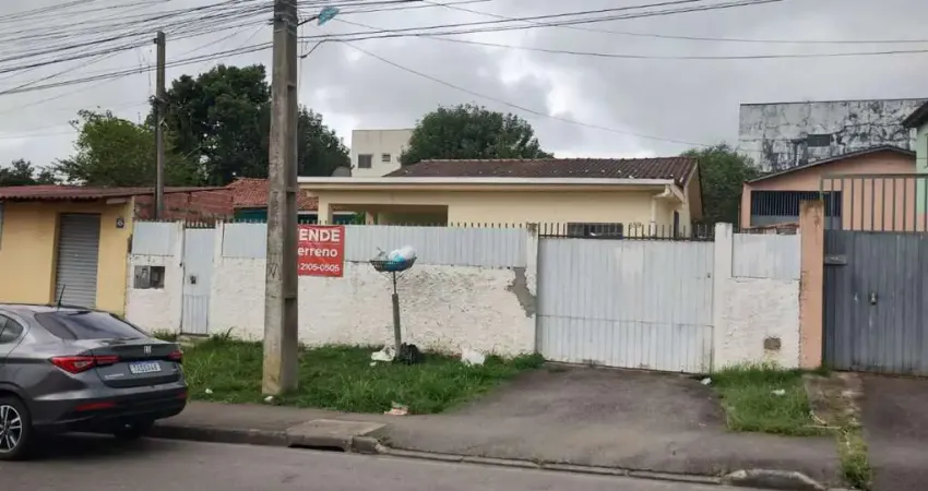 Terreno à venda na Rua Paranaguá, 559, Guaraituba, Colombo