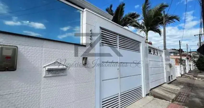 Casa à venda com 2 dormitórios no bairro Bela Vista, em Palhoça/SC