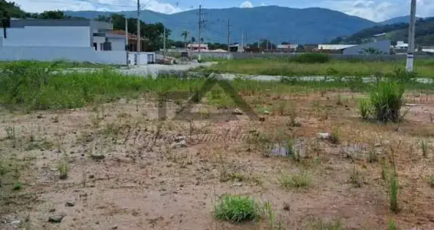 Terreno à venda na Rua Francisco Ignácio do Nascimento, 8, Forquilhas, São José