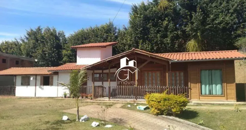 Casa com 3 dormitórios à venda, 300 m² por R$ 530.000,00 - Centro - Simão Pereira/MG