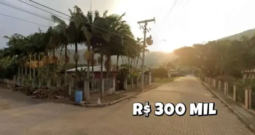 [720] CASA EM TRÊS CACHOEIRAS - 1.200 M² 3 QUARTOS, SUÍTE COM HIDROMASSAGEM