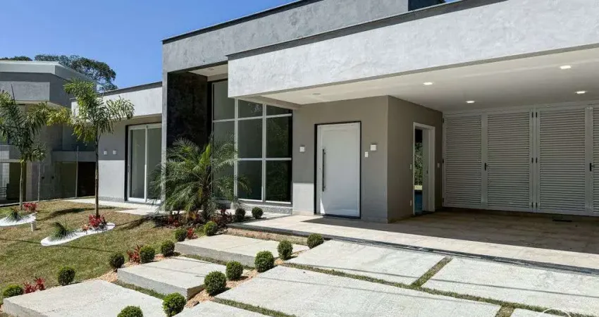Casa em condomínio com 4 suítes, 400m2 à venda por R$2.750.000 em Teresópolis