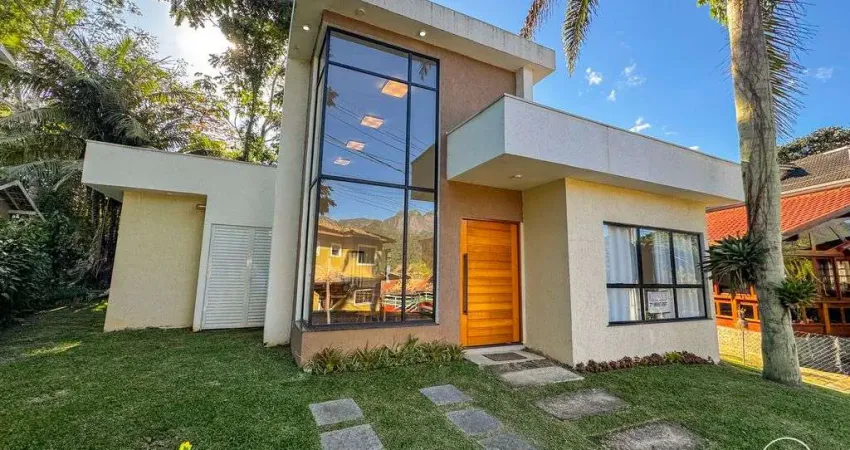 Casa de condomínio à venda com 3 quartos, 300m2 por r$800.000 - teresópolis