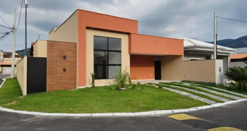 Casa 3 quartos de condomínio; casa 3 quartos Rio da Prata, Campo Grande RJ